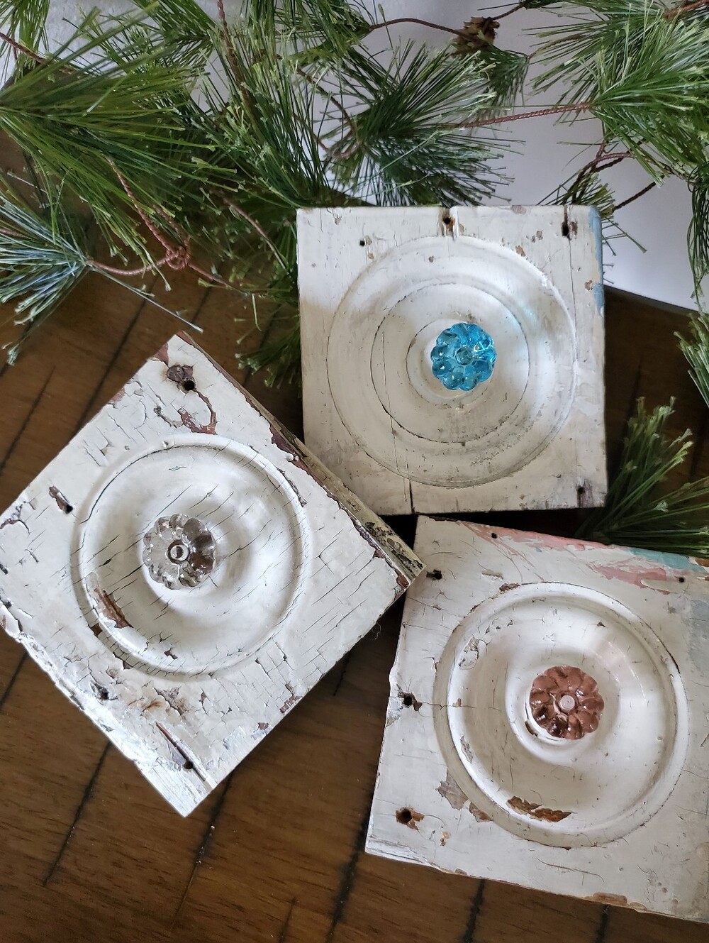 Shabby Chic Distressed Barn Wood Wall Hooks Set of 3 Knobs Hooks